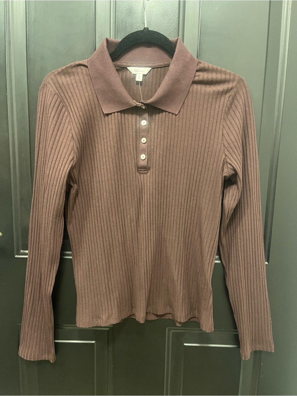 Reitmans Ribbed Long-Sleeve Polo Top in Brown
